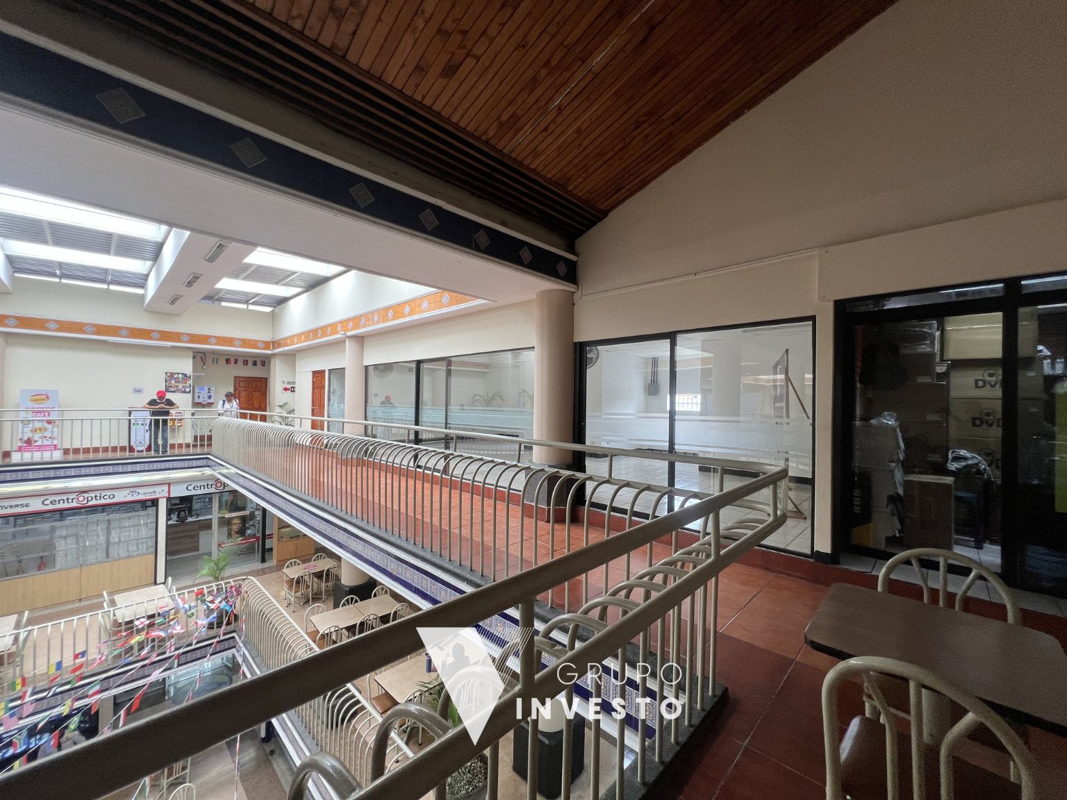 2 Locales Unidos 66.55m², Zona 1